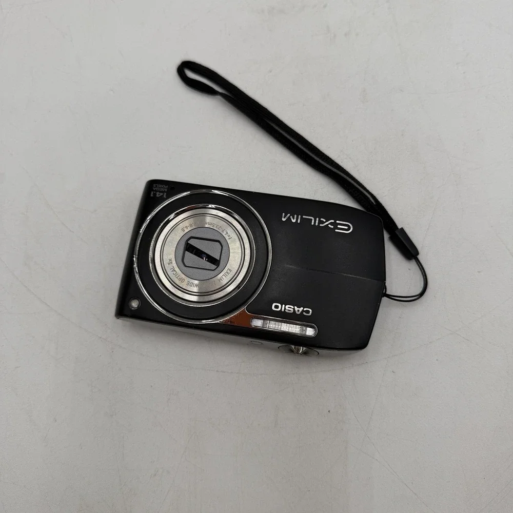 CASIO EXILIM EX-Z2300 Compact Digital Camera Black For Parts Lens Obstruction